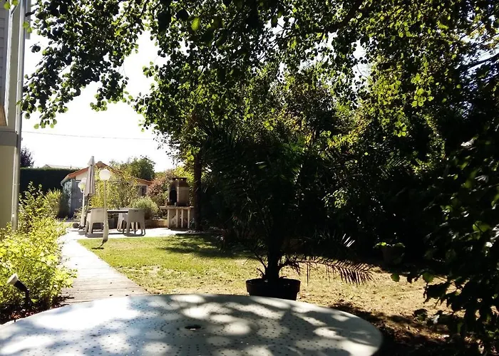 D'hotes Du Parc D'espagne לינה וארוחת בוקר 3*